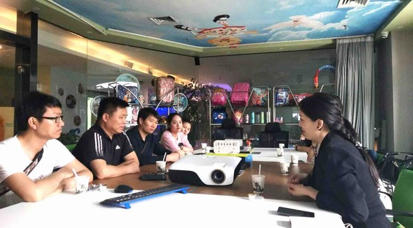 2018-5-24 mk官网师生应邀赴郑州约克动漫公司参观学习.jpg