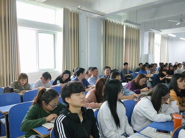 陈登报深入mk官网听课.jpg